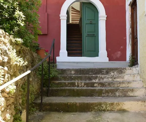 Il Palazzo & Nauplia